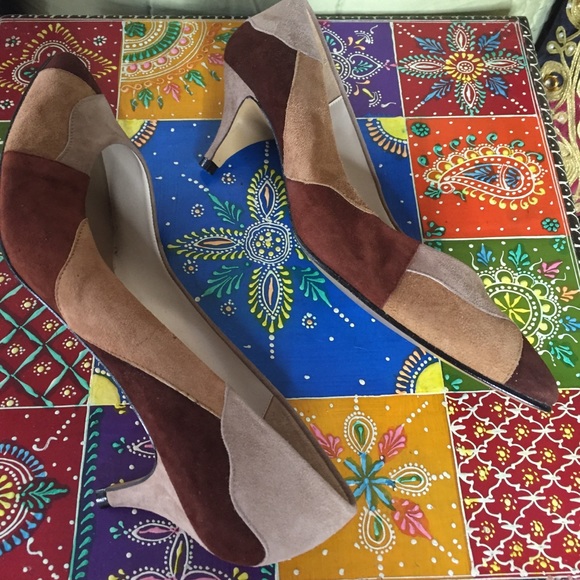 80s Suede Pumps - Picture 7 of 13